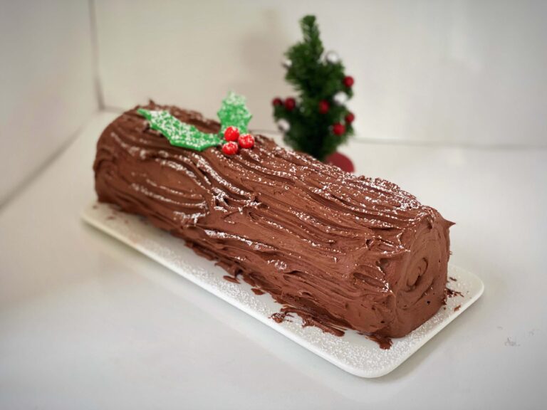 Christmas Yule Log Bake with Bakabee