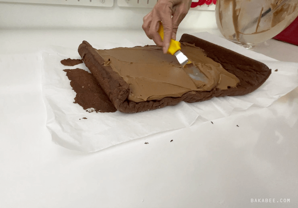 fill the Christmas Yule Log with chocolate icing