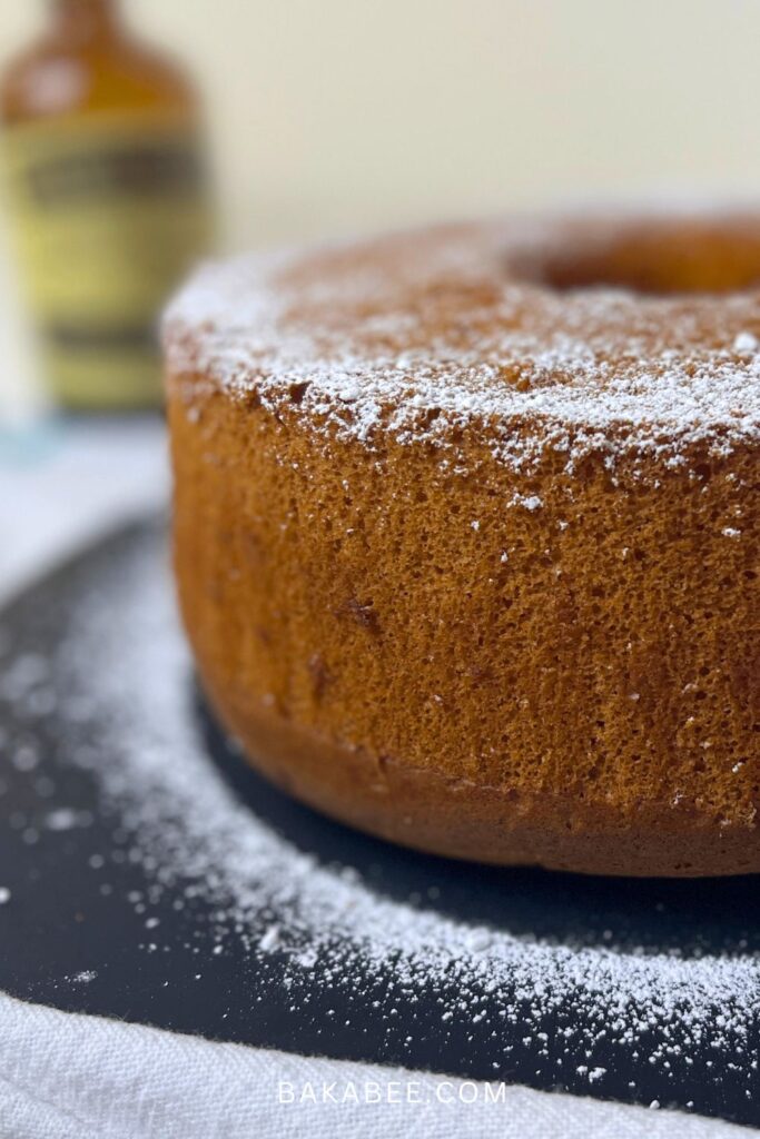 Vanilla chiffon cake with vanilla extract
