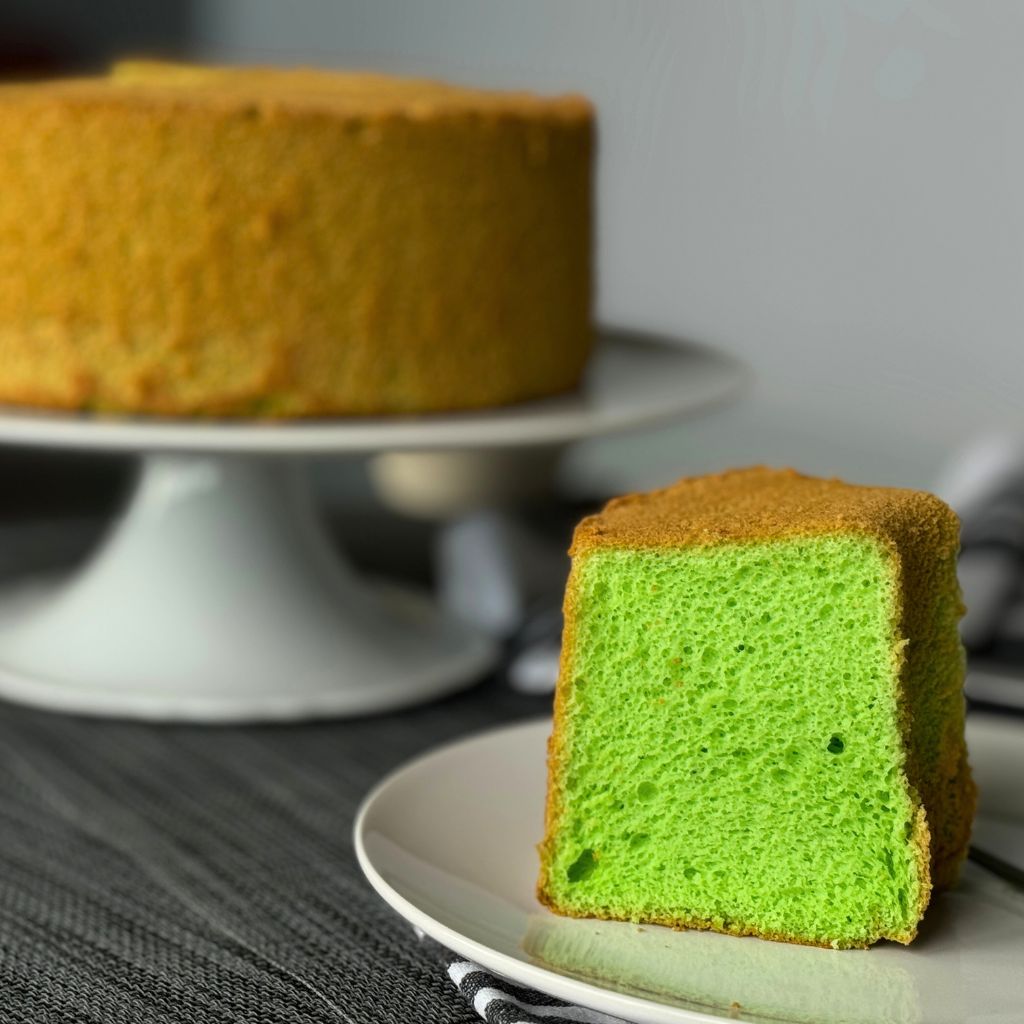 Pandan Chiffon Cake