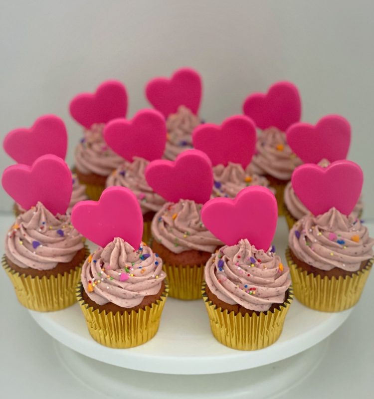 Hearts strawberry customized cupcakes with sprinkles Bakabee