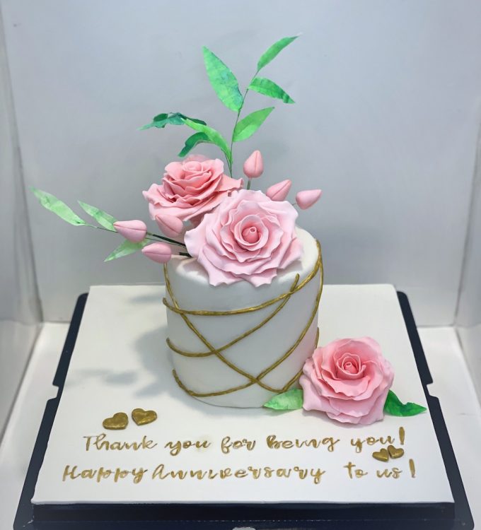 Simple elegant wedding cake with roses Singapore